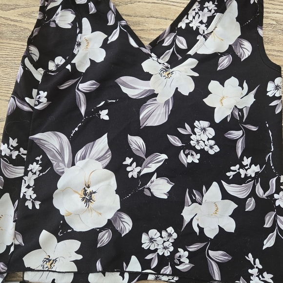 Pentagone Floral Tank Top Small - Picture 2 of 4